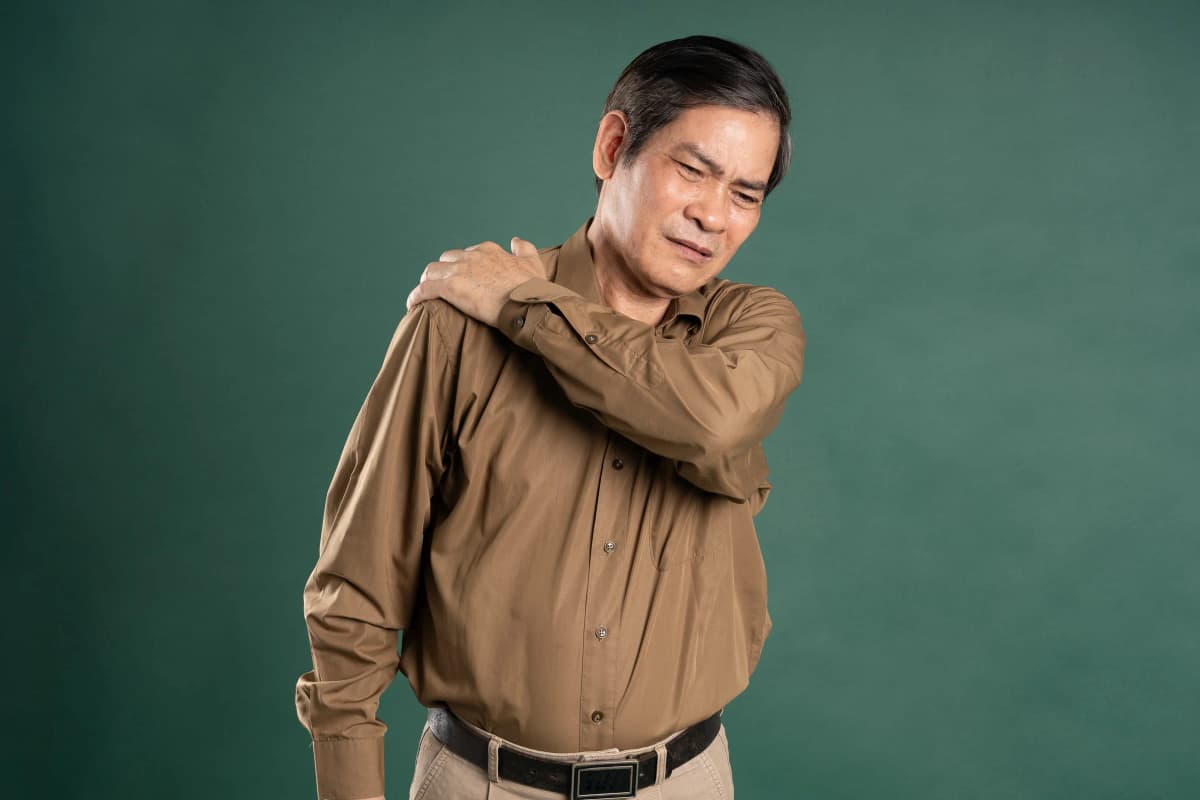 肩頸痠痛別再忍──復健科診所陪你找出痛點、動起來!
